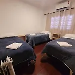 4 quartos, 4 banheiros, 150m da Rua Coberta