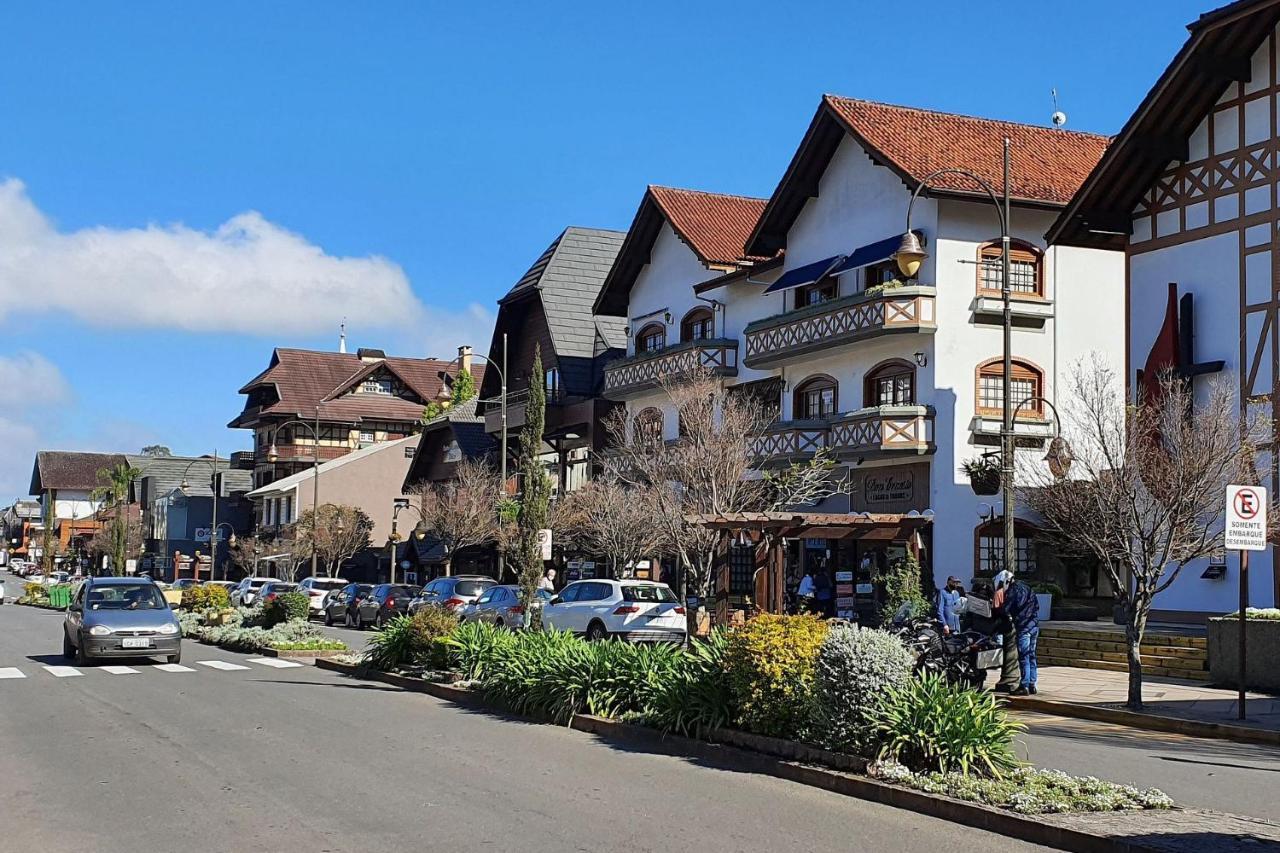 Ap. De 4 Quartos Com Ar A 150m Da Rua Coberta Apartamento Gramado